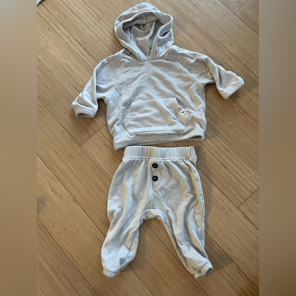 Easy peasy tan matching set - Picture 2 of 3